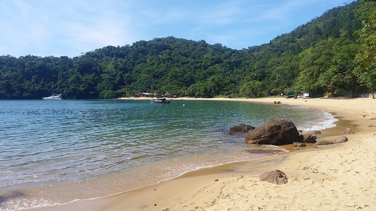 Praia do Flamenguinho: Pequena Joia Escondida Perto do Lázaro